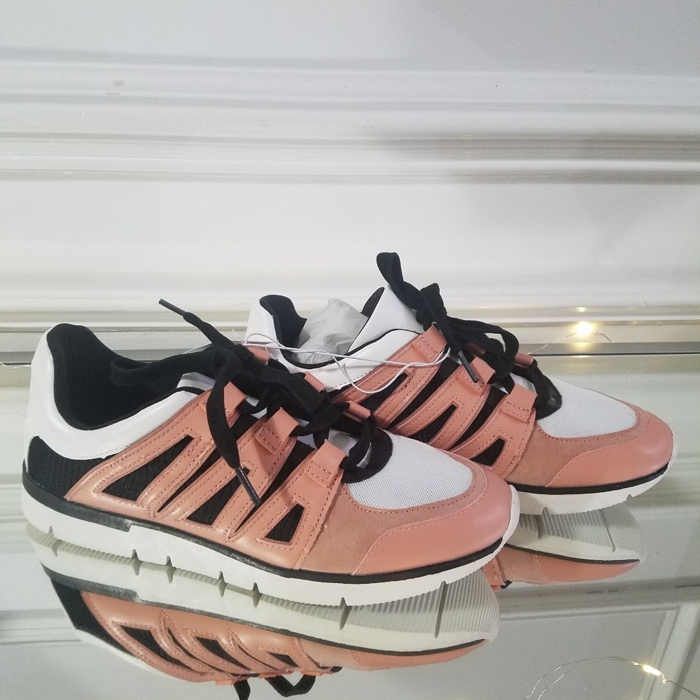 Blush Karlo Sneakers